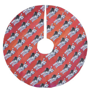 Husky met kerstmuts op rood kerstboom rok