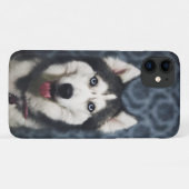 Husky Puppy Posing met een donkere achtergrond Case-Mate iPhone Case (Achterkant (horizontaal))