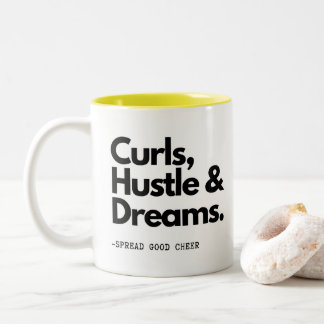 Hustle Dreams vervloekt! Cute Curly Hair Quote Tweekleurige Koffiemok