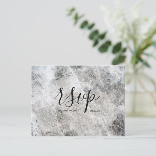 Huwelijks-Rsvp kaart | Stone Marble Script Postcar (Staand voorkant)