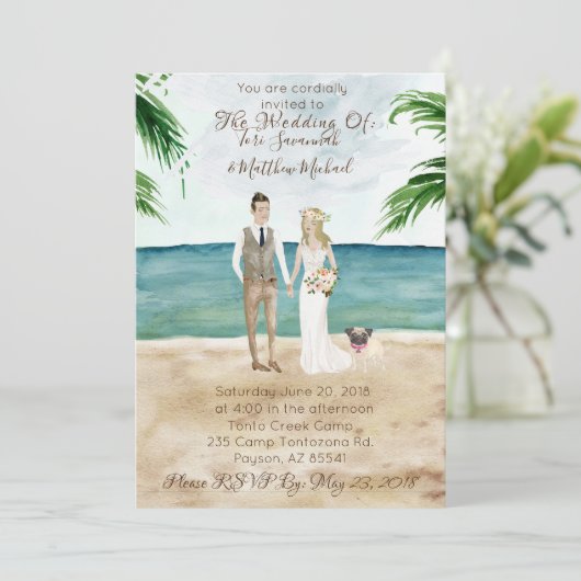 Huwelijksuitnodiging 'Op het strand' - Met pug Kaart (Staand voorkant)