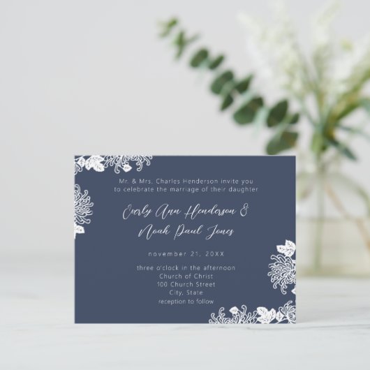 Huwelijksuitnodiging Wit op Midnight Blue Uitnodiging Briefkaart (Staand voorkant)