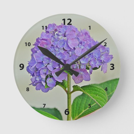 Hydrangea Wall Clock Ronde Klok (Voorkant)