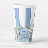 Hydrangée bleue et Mug en latte rayé fleuri (Devant)