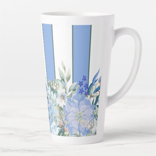 Hydrangée bleue et Mug en latte rayé fleuri (Droite)