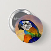 HYPER DELEN/RODE EN BLAUWE ARA RONDE BUTTON 5,7 CM (Voorkant /achterkant)