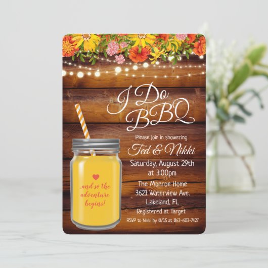 I Do BBQ Mason Jar Couples Douche Invitation (Debout devant)