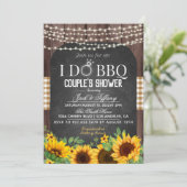 I Do BBQ Sunflower Couple's Shower Invitation (Debout devant)