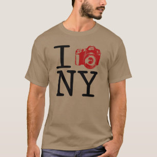 I la came New York/moi tirent le T-shirt de