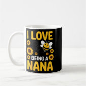 I Love Being A Nana Sunflower Bee Lover Funny Gran Koffiemok (Links)