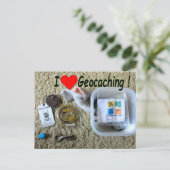 I Love Geocaching carte postale : Ouvrir le cache (Debout devant)