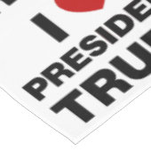 I Love President Trump Heart Tafelkleed (Gekanteld)
