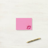 I Love You Kiss Post-It Notes (Sur un bureau)