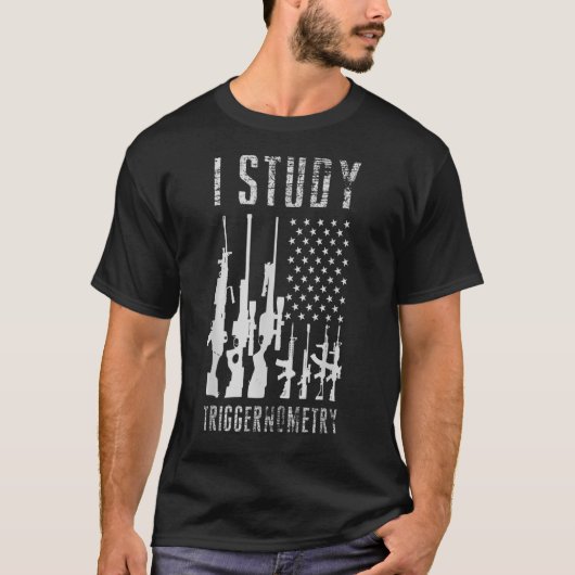 I Study Triggernometry Shirt Pistool American Flag (Voorkant)