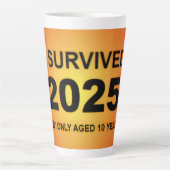 I Survived 2025  Latte Mok (Voorkant)