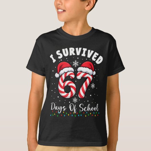 I Survived 67 Days Of School Christmas Candy Cane  T-shirt (Voorkant)