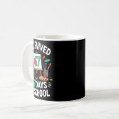 I Survived 67 Days Of School - Teachers Students M Koffiemok (Voorkant links)