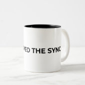 I Survived The Sync Minimalist Typographic Mug (Devant droit)
