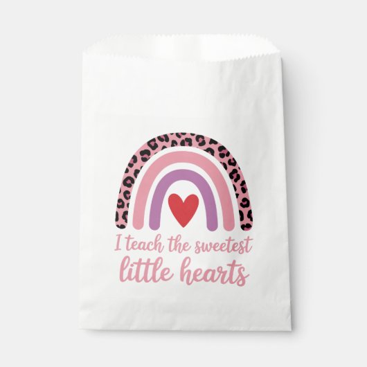 I Teach The Sweetest Hearts Rainbow Teacher Bedankzakje (Voorkant)