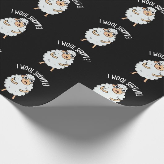 I Wool Survive Funny Sheep Pun Dark BG Cadeaupapier (Hoek)