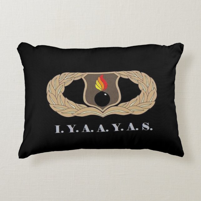 I.Y.A.Y.A.S. DECORATIEF KUSSEN (Voorkant)