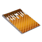 Ice Cream Drip Waffle Cone Chocolate and Vanilla Notitieboek (Rechterzijde)