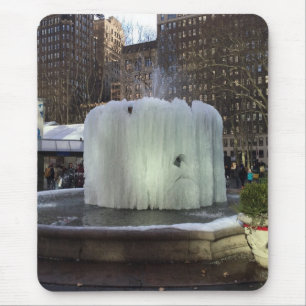 Ice Fountain Bryant Park New York City NYC, bevror Muismat