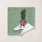 Ice Skate Christmas Decoration with Tartan Bow (Gant de toilette)