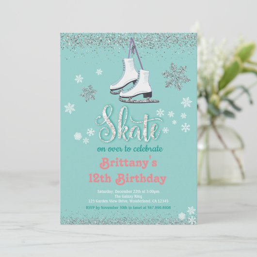 Ice Skating Girl Birthday Party Invitation (Staand voorkant)