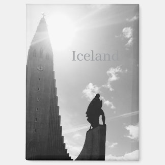 Iceland Fridge Magnet – Hallgrímskirkja Church  Magneet