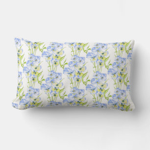 Icy Blue Pansies op een Lumbar Pillow Kussen