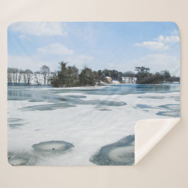 Icy English Lake - Gepersonaliseerd Sherpa Deken
