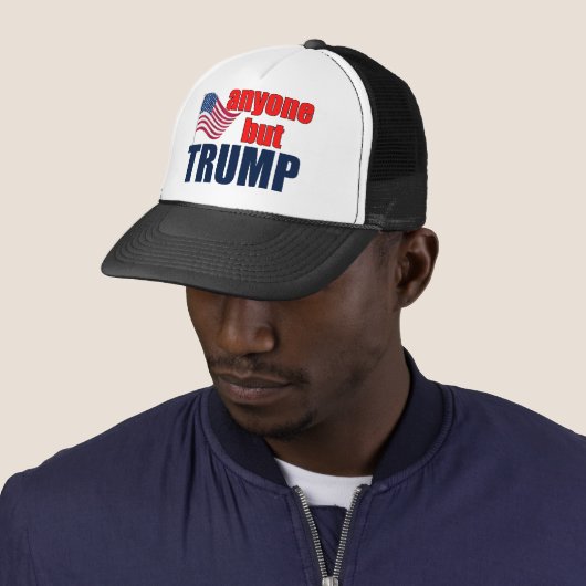 Iedereen behalve Trump Trucker Pet (In situ)