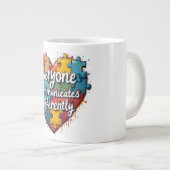 Iedereen communiceert verschillend extra grote beker (Voorkant rechts)