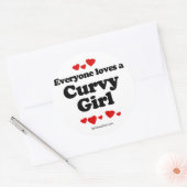 Iedereen houdt van een Curvy meisje Ronde Sticker (Envelop)