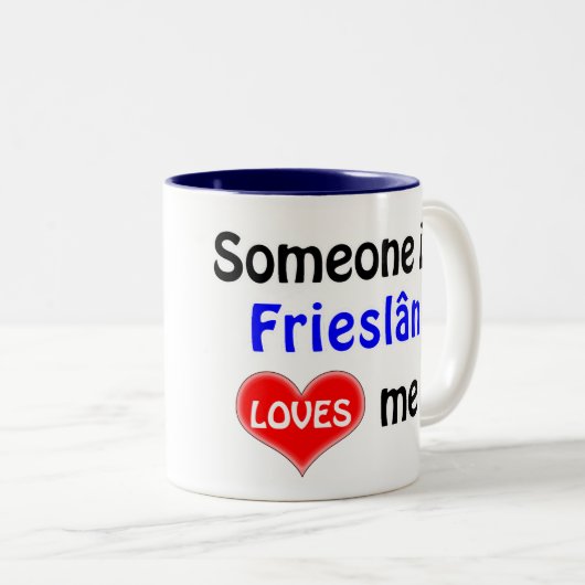 Iemand in Frieslân houdt van me Tweekleurige Koffiemok (Voorkant rechts)