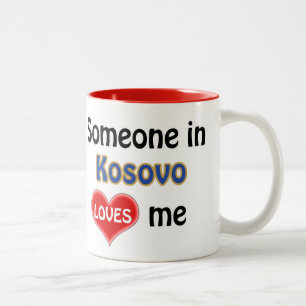 Iemand in Kosovo houdt van mij Tweekleurige Koffiemok