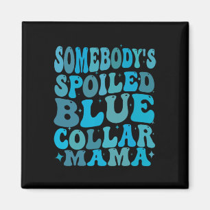 Iemand verwend blauwe kraag moeder groovy moeder magneet
