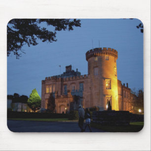 Ierland, het Dromoland Castle verlicht in de schem Muismat