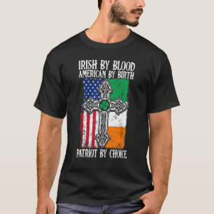 Iers van bloed Amerikaans van geboorte Patriot bij T-shirt
