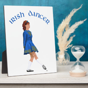 Ierse danser in zachte schoenen in het blauw fotoplaat
