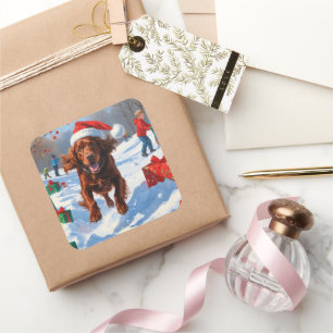 Ierse Rode Setter Rent Door Sneeuw met Kerstmuts Vierkante Sticker