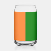 Ierse vlag wikkelt rond blikvorm glas (Rechts)