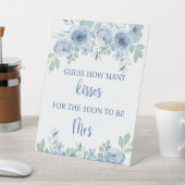 IETS BLAUW VOORDAT IK BLOEMIG RAAD HOEVEEL RECLAMEBORD MET VOETSTUK (Insitu)