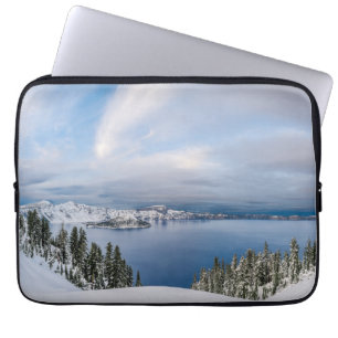 IJs en sneeuw   Crater Lake Oregon Laptop Sleeve