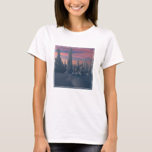IJs en sneeuw Sneeuwwerende bomen, Lapland, Finl T-shirt