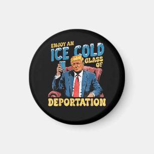 IJS Geniet van een IJskoud Glas van Deportatie Magneet