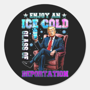 Ijs Geniet Van Een IJskoud Glas Van Uitwijzing 5 Ronde Sticker