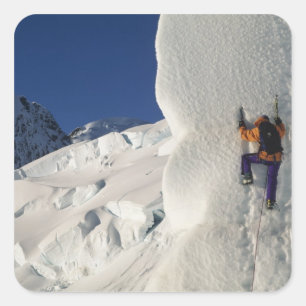 IJs klimmen op de Tasman-gletsjer onder de berg Vierkante Sticker
