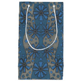 ijsbloemen, blauw en grijs bloempatroon, rustisch klein cadeauzakje (Voorkant)